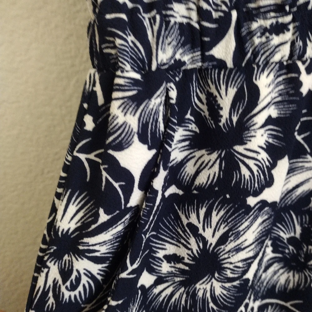 Michael Michael Kors NWT Navy White Floral Button Up Jumpsuit Size Medium